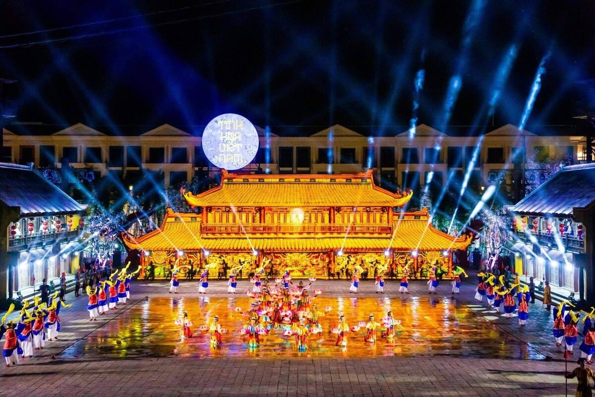 The Quintessence of Vietnam Phu Quoc evening cultural show in Grand World