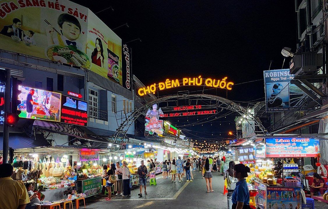 Duong Dong Phu Quoc: Is It Worth Visiting or Staying Here?