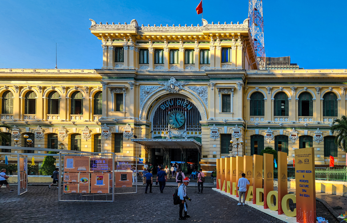 Saigon Central Post Office façade in the city’s historic centre