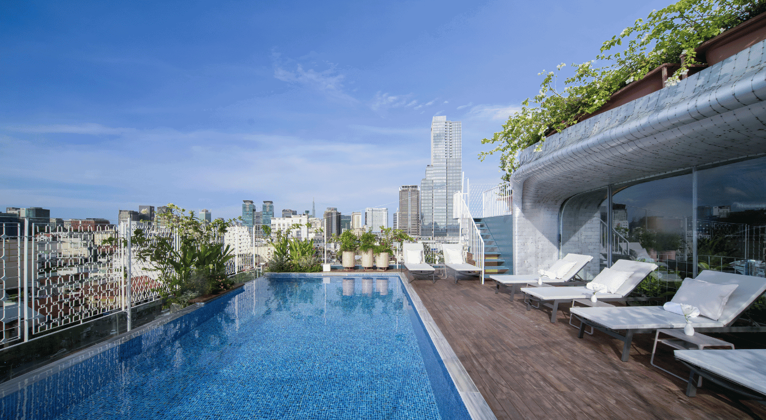 Rooftop swimming pool at Silverland Ben Thanh Hotel